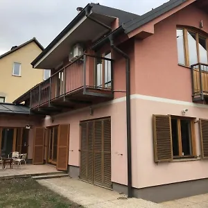 Buzahouse , Ljubljana Slovénie